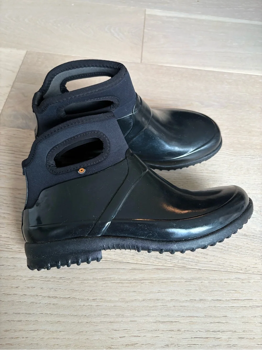 Bogs Black Waterproof Short Rain Boots with Pull Handles